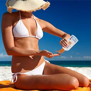 Safe Sea Sunscreen with SPF40 Spray Sunscreen. (40SPF Adults 4OZ) 12 Pack.