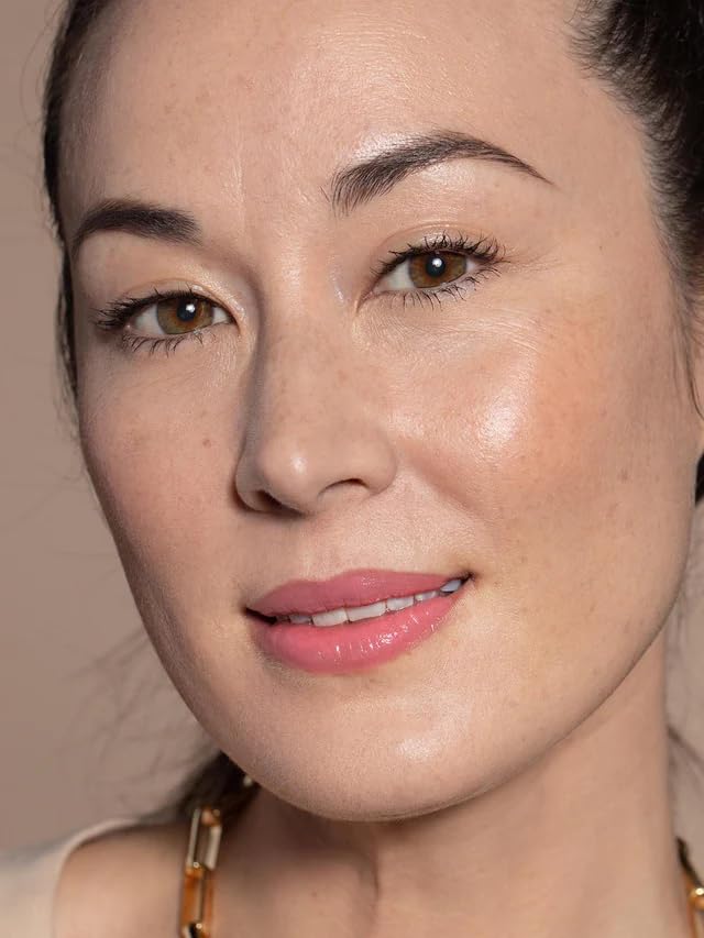 ILIA - Balmy Gloss Tinted Lip Oil | Non-Toxic, Cruelty-Free, Vegan, Hyaluronic Acid, Non-Sticky for Moisturizing + Plumping (Petals, 0.14 fl oz | 4.3 ml)