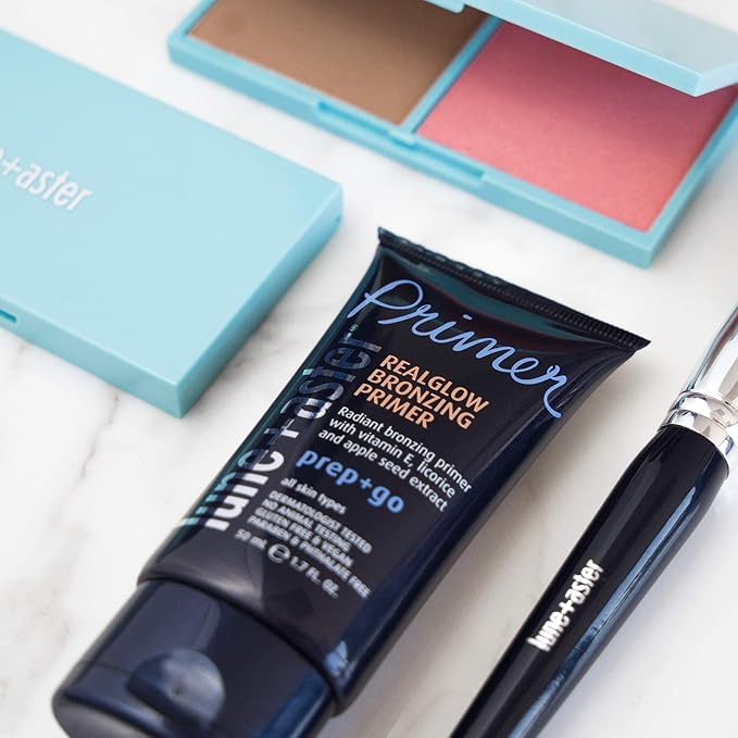 RealGlow® Bronzing Primer - Lightweight primer with sheer bronzed glow